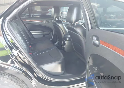 2013 Chrysler 300 Motown z USA, uszkodzony, nr VIN 2C3CCAAG5DH530184